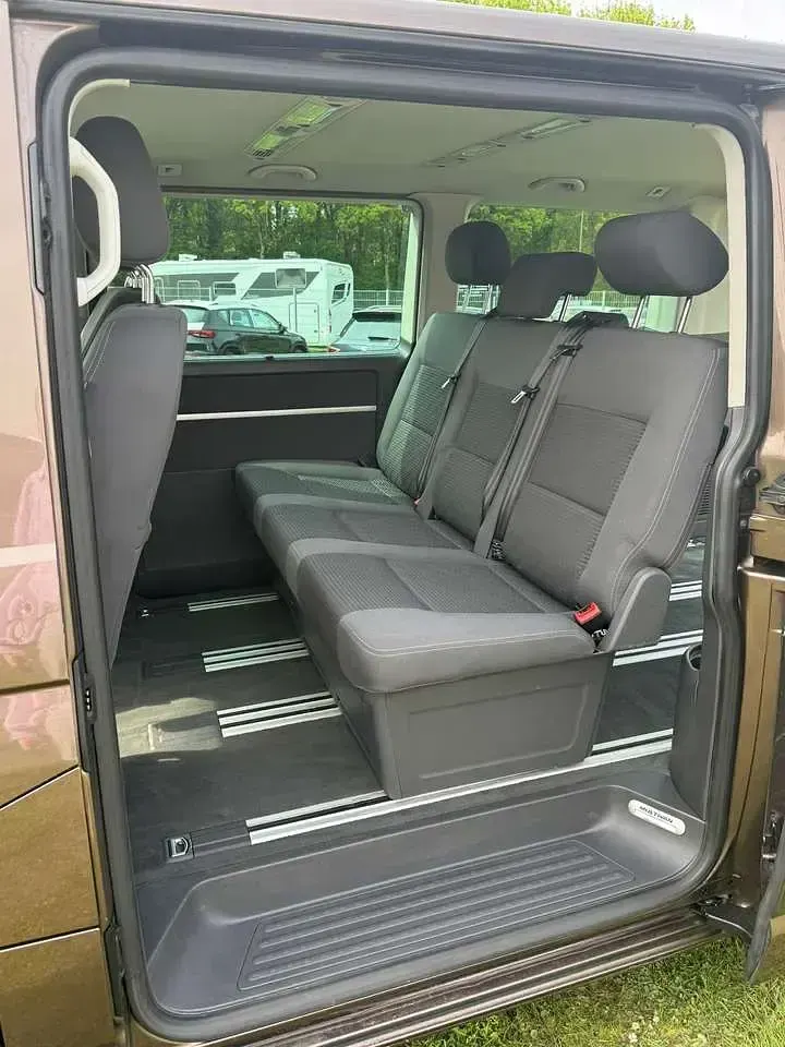 Gebraucht VW Multivan 140 PS (102 kW) 2014 Braun Van / Kleinbus