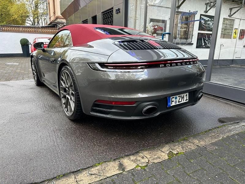 Gebraucht Porsche 911 Carrera Cabriolet 385 PS (283 kW) 2023 Grau Cabrio