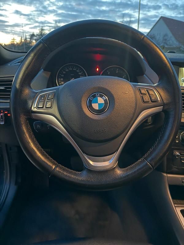 Gebraucht BMW X1 190 PS (139 kW) 2012 Schwarz SUV