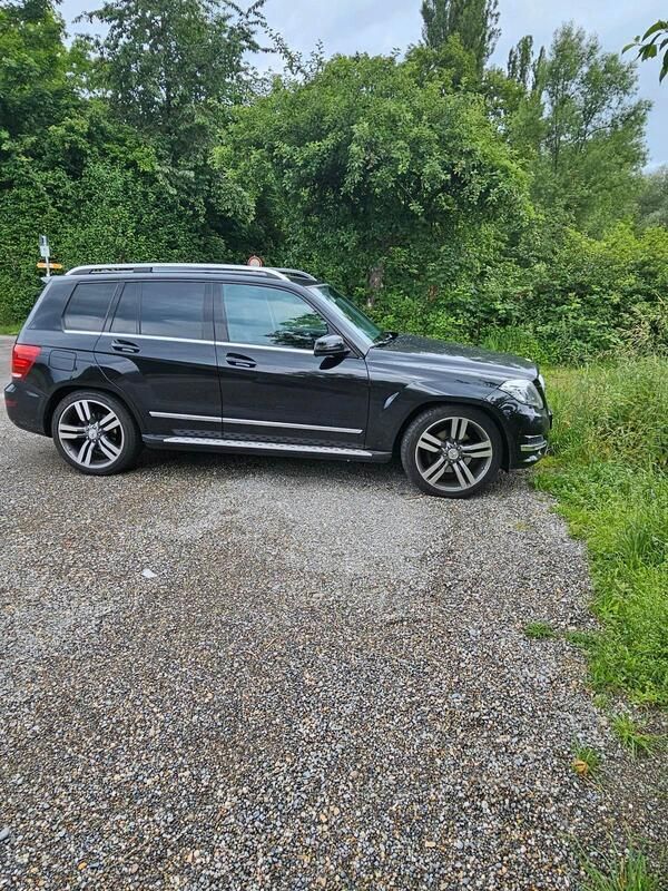 Schwarz Gebraucht 2014 Mercedes GLK250 SUV | 15.500 € (Etwas zu teuer) - Bild 1/4