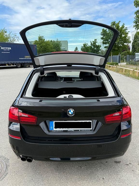 Second-hand BMW 520 Comfort Edition 184 CP (135 kW) 2013 Negru Break