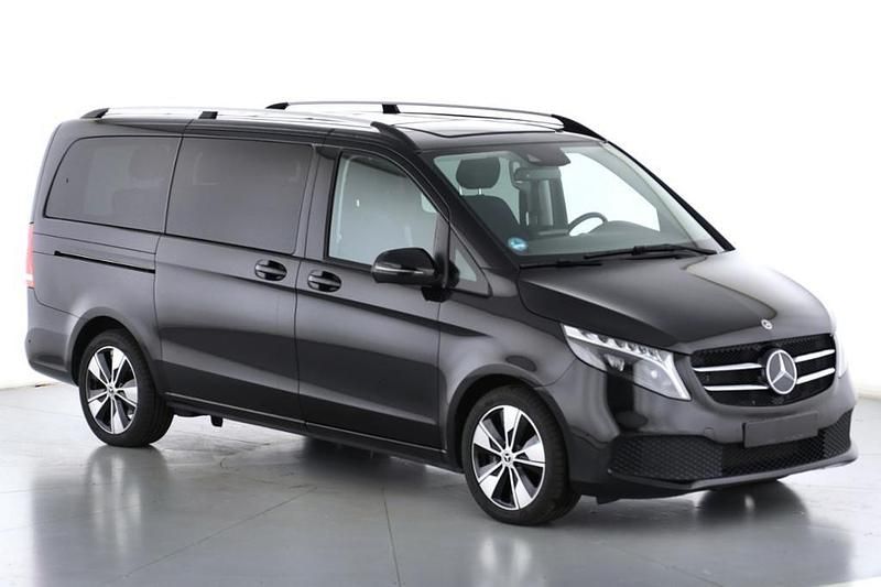 Obsidianschwarz metallic Gebraucht 2023 Mercedes V250 Edition Van / Kleinbus | 56.800 € (Fairer Preis) - Bild 1/4