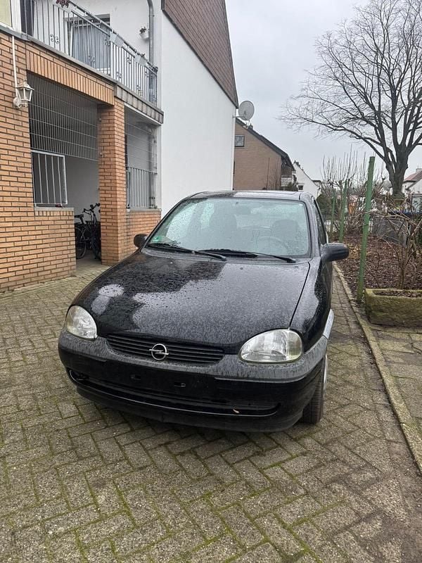 Schwarz Gebraucht 1998 Opel Corsa Kleinwagen | 499 € (Superpreis) - Bild 1/4