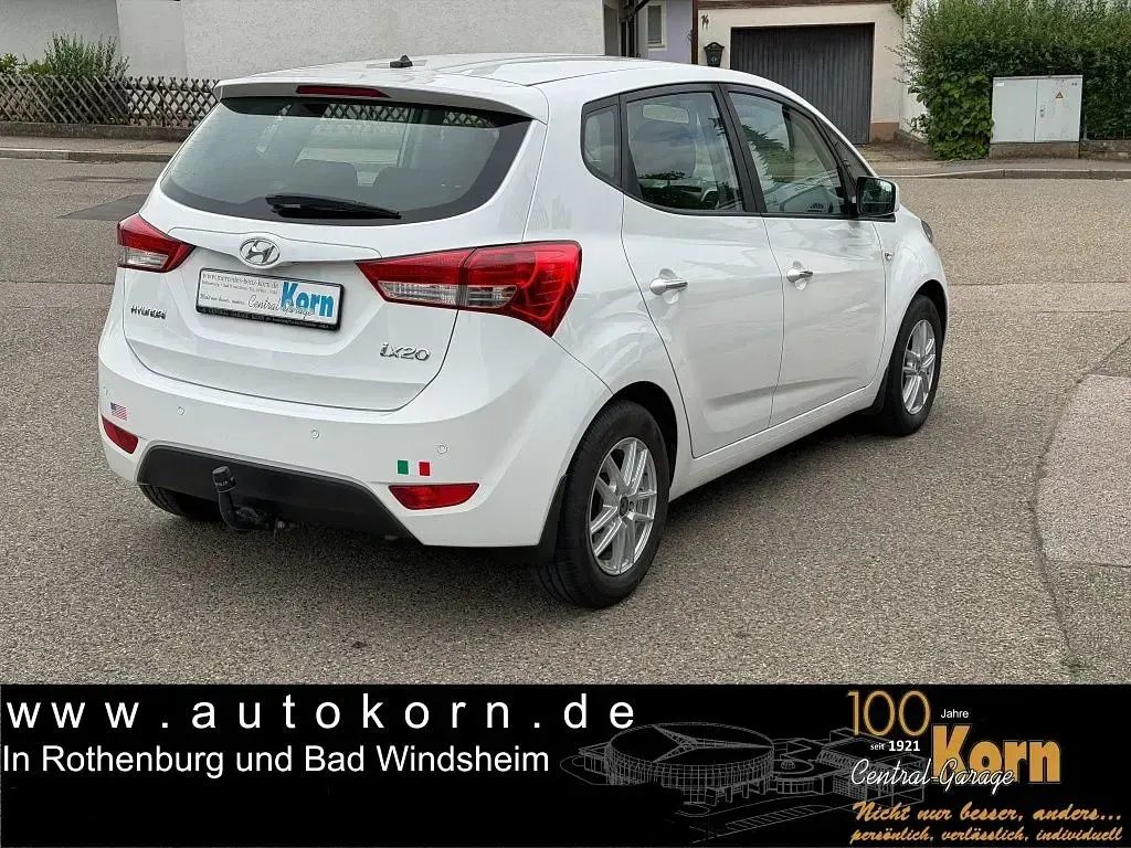 Gebraucht Hyundai ix20 Style 129 PS (94 kW) 2017 Weiß Kleinwagen