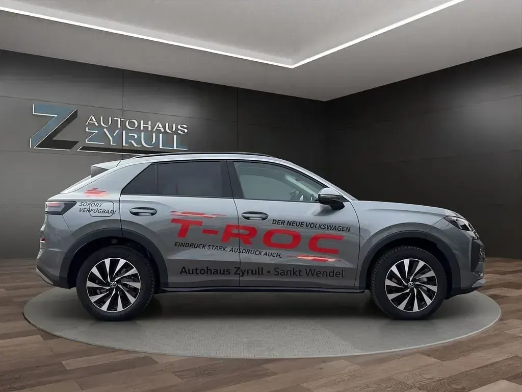 Gebraucht VW T-Roc Cabriolet Life 150 PS (110 kW) 2026 Grau SUV