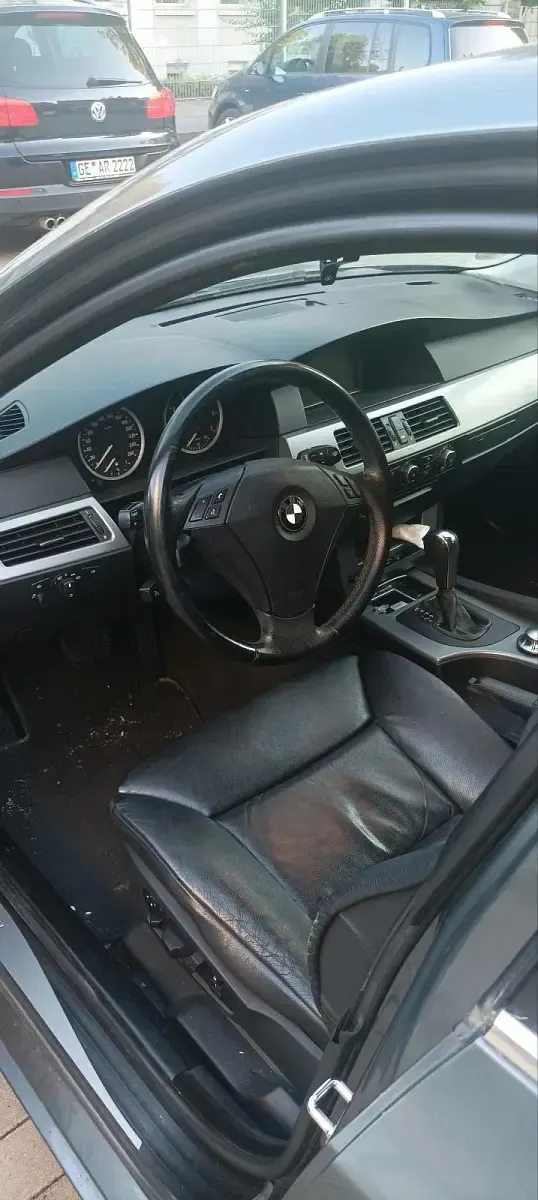 Gebraucht BMW 523 170 PS (125 kW) 2005 Grau Limousine