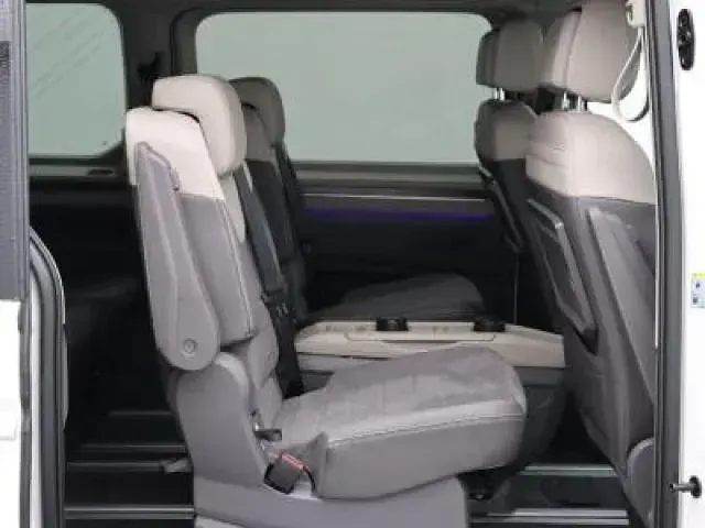 Gebraucht VW Multivan Style 150 PS (110 kW) 2025 Weiß Van / Kleinbus