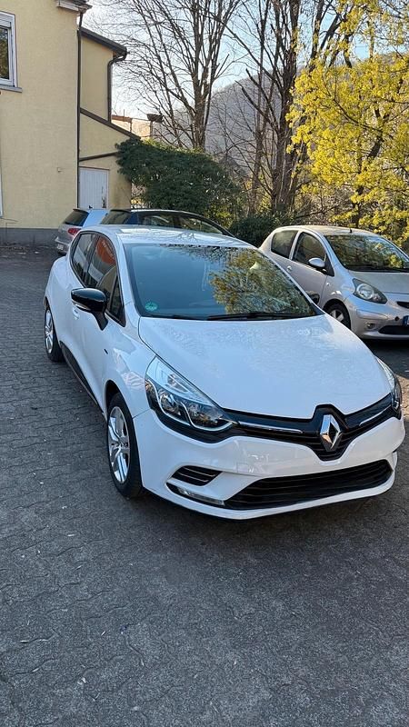 Gebraucht Renault Clio IV 76 PS (55 kW) 2018 Weiß Kleinwagen