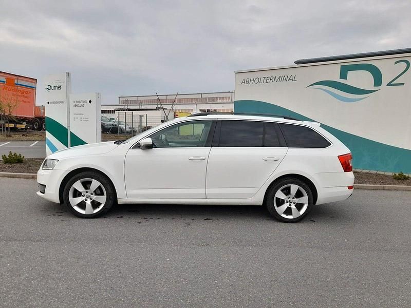 Gebraucht Skoda Octavia Elegance 150 PS (110 kW) 2013 Weiß Limousine