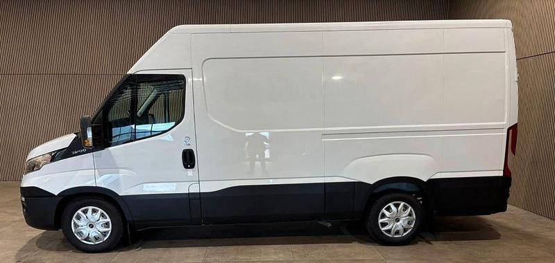 Gebraucht Iveco Daily 170 PS (125 kW) 2015 Weiß Van / Kleinbus