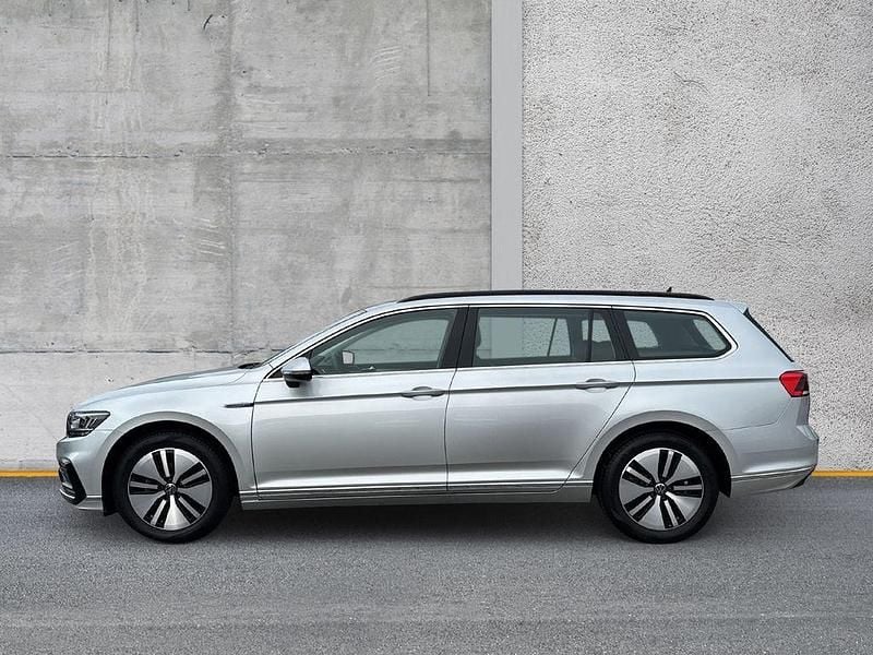 Gebraucht VW Passat GTE 218 PS (160 kW) 2021 Außenfarbe: Kombi