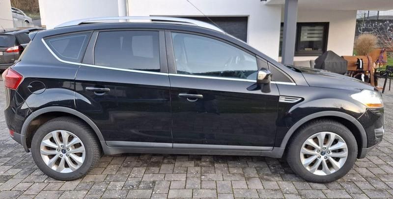 Gebraucht Ford Kuga Titanium 140 PS (102 kW) 2010 Schwarz SUV