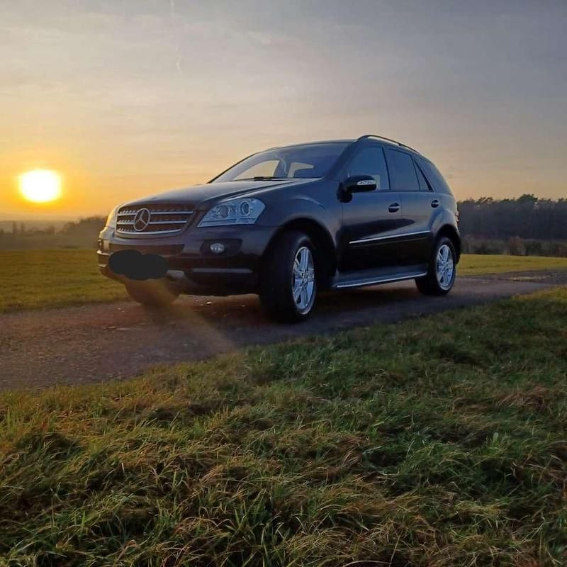 Gebraucht Mercedes ML350 272 PS (200 kW) 2006 Schwarz SUV