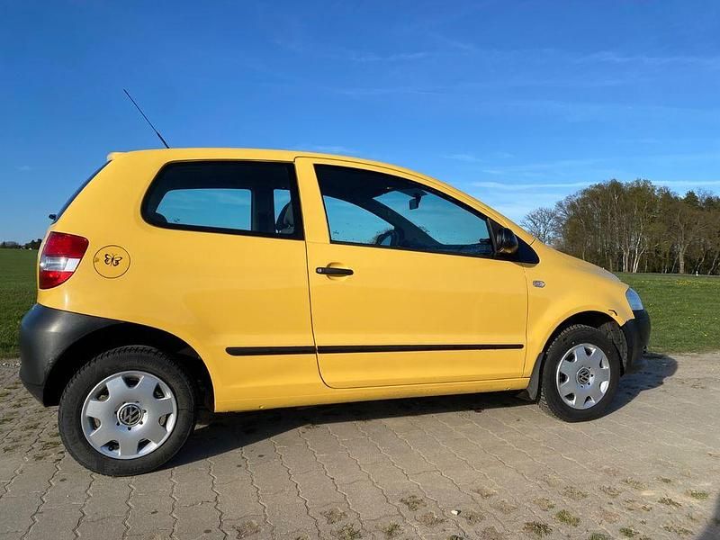 Usata VW Fox 54 CV (39 kW) 2008 Giallo Utilitaria