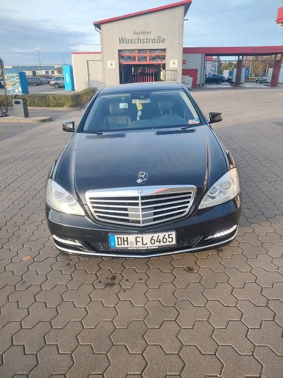 Gebraucht Mercedes S250 204 PS (150 kW) 2011 Schwarz Limousine