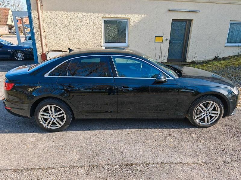 Gebraucht Audi A4 Sport 190 PS (139 kW) 2017 Schwarz Limousine