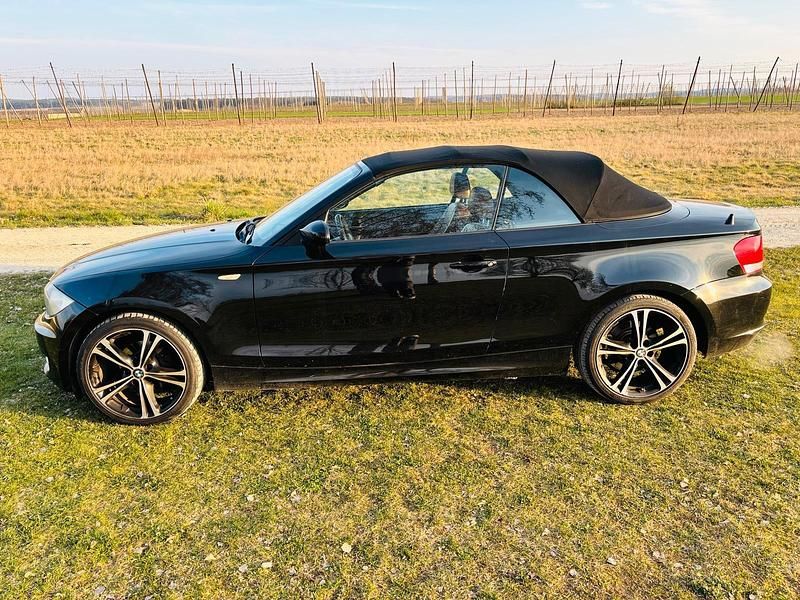 Gebraucht BMW 118 Cabriolet 143 PS (105 kW) 2009 Schwarz Cabrio