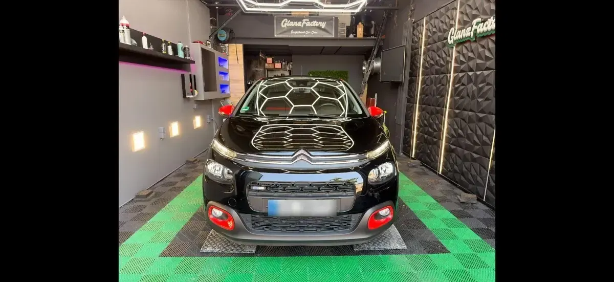 Gebraucht Citroën C3 PureTech 110 PS (80 kW) 2017 Schwarz Kleinwagen