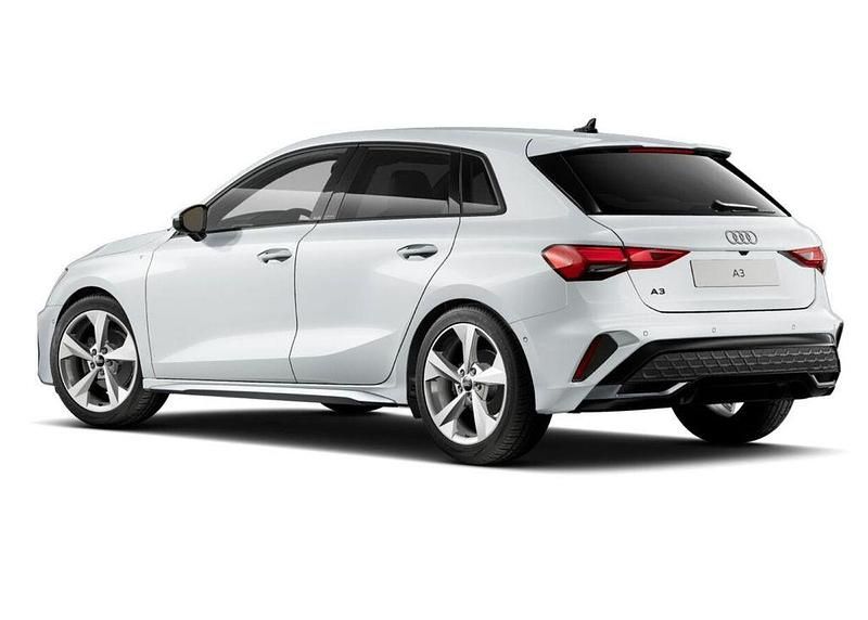 Gebraucht Audi A3 S-Line 150 PS (110 kW) 2025 Gletscherweiß metallic Limousine