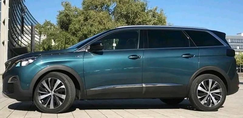 Gebraucht Peugeot 5008 Crossway 131 PS (96 kW) 2018 Grün SUV