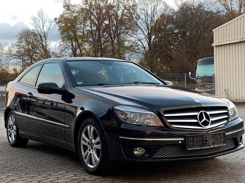 Schwarz Gebraucht 2011 Mercedes CLC180 Kleinwagen | 3.990 € - Bild 1/4