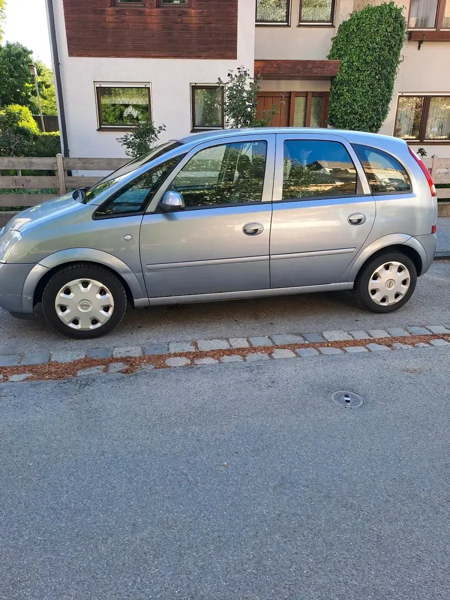 Gebraucht Opel Meriva 90 PS (66 kW) 2006 Silber Van / Kleinbus