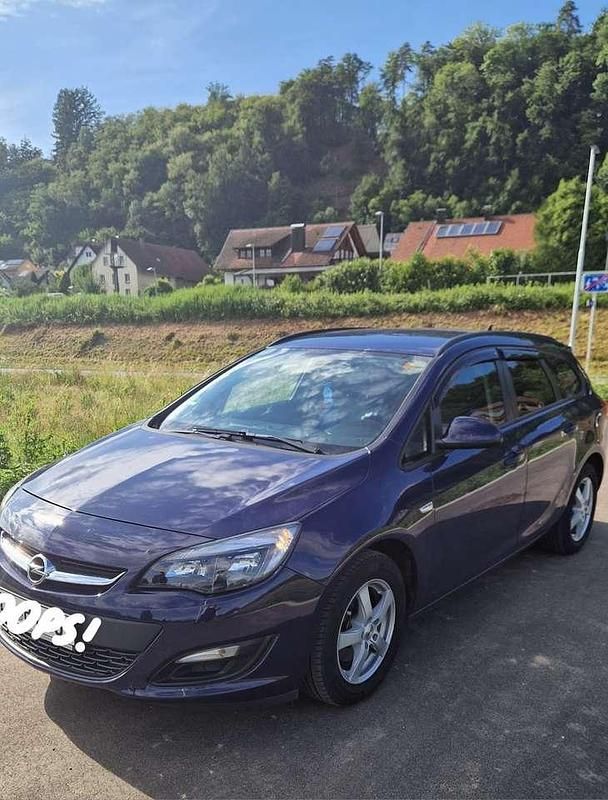 Gebraucht 2015 Opel Astra Kombi | 5.500 € - Bild 1/4