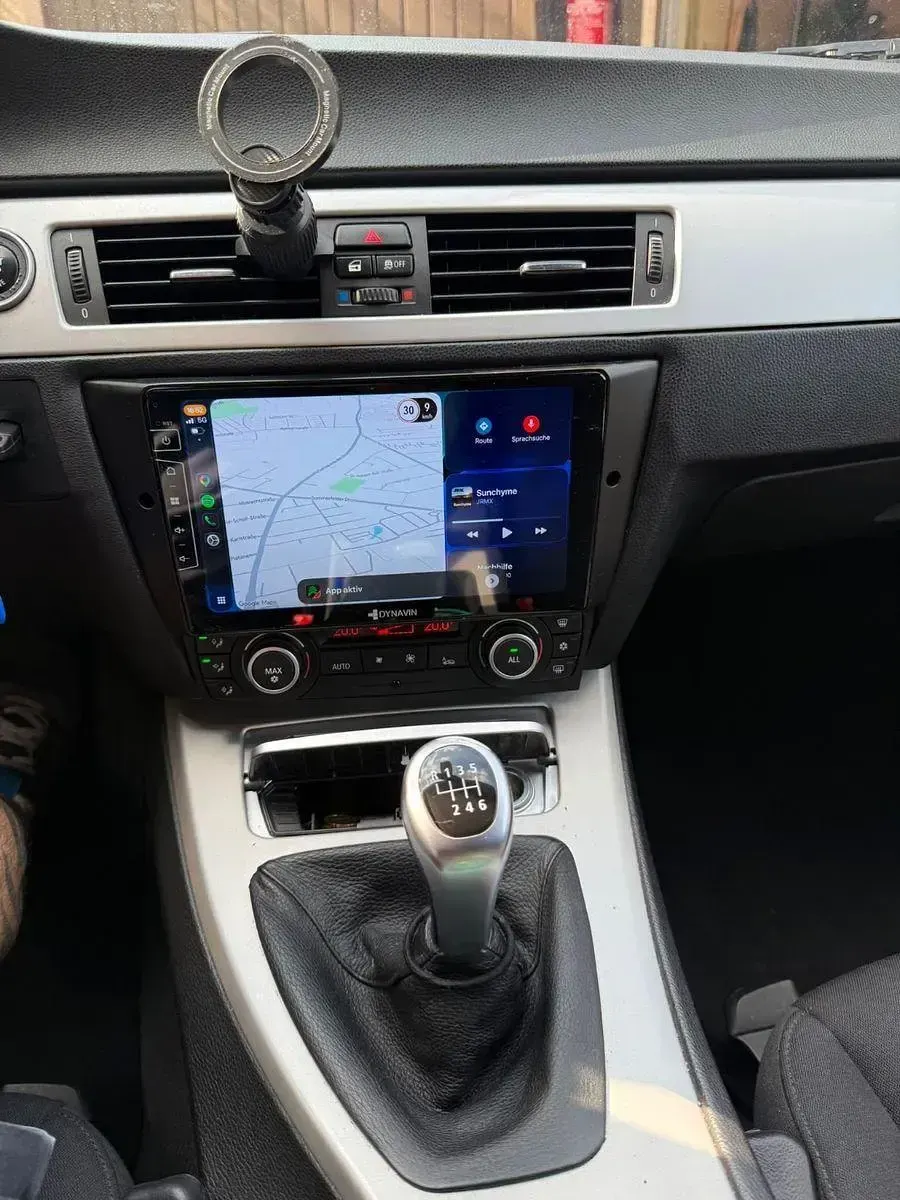 Gebraucht BMW 320 184 PS (135 kW) 2011 Rot Limousine