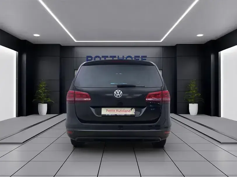 Gebraucht VW Sharan Comfortline 150 PS (110 kW) 2017 Schwarz Van / Kleinbus