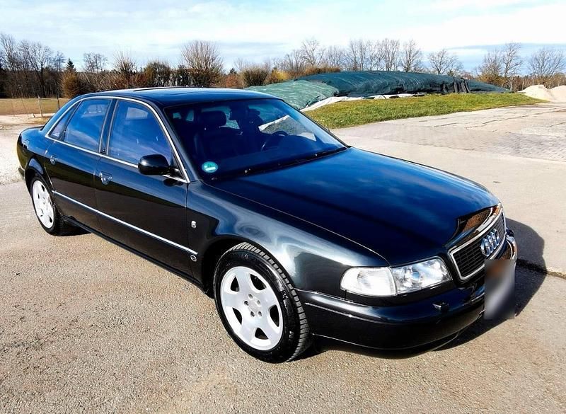 Second-hand Audi A8 299 CP (219 kW) 1995 Negru Berlinǎ