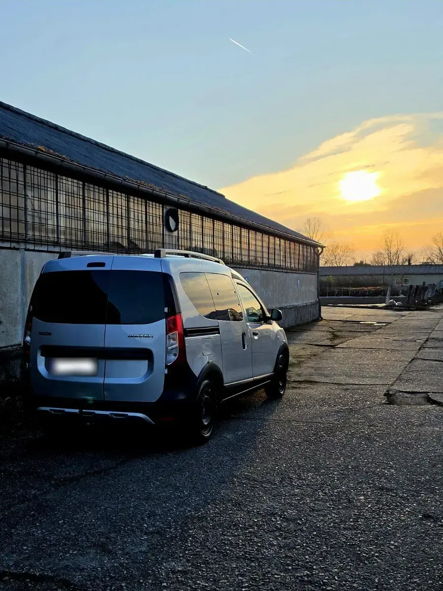 Gebraucht Dacia Dokker 131 PS (96 kW) 2019 Grau Van / Kleinbus