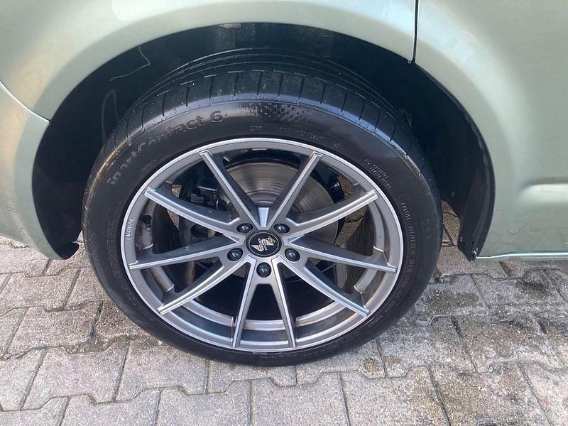 Gebraucht VW T5 131 PS (96 kW) 2004 Grün Van