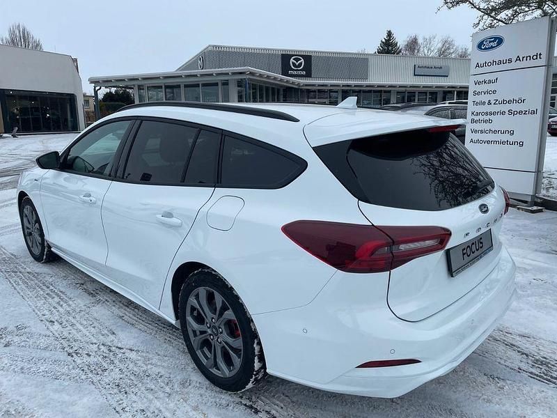 Neu Ford Focus ST-Line 125 PS (91 kW) 2026 Weiß Limousine