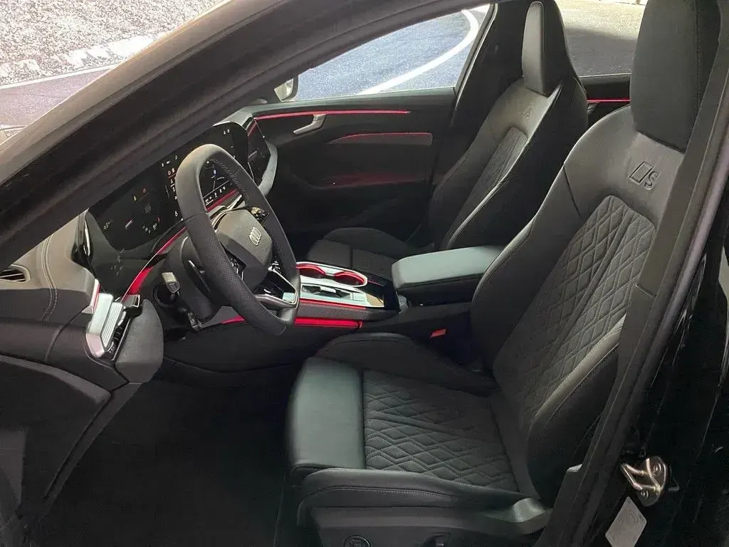 Gebraucht Audi A6 S-Line 299 PS (219 kW) 2026 Grün Kombi