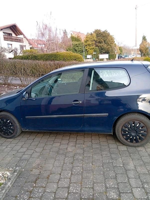 Gebraucht VW Golf IV 75 PS (55 kW) 2005 Blau Kleinwagen