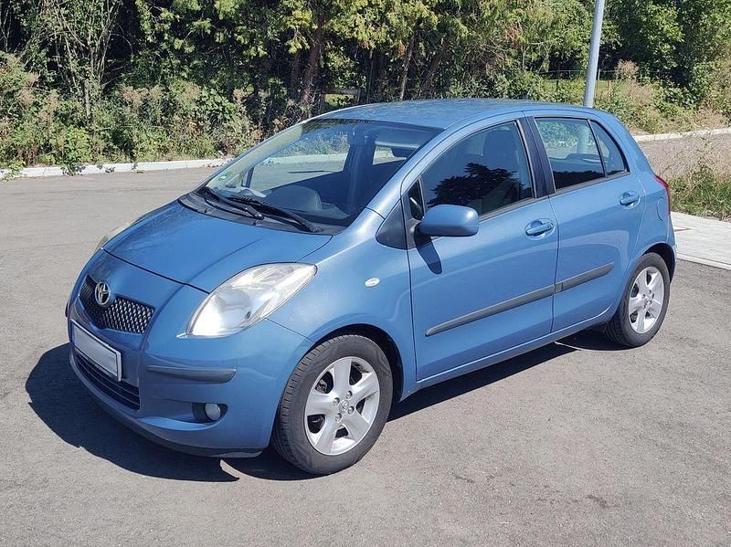 Blau Gebraucht 2007 Toyota Yaris Sol Limousine | 2.800 € (Fairer Preis) - Bild 1/4
