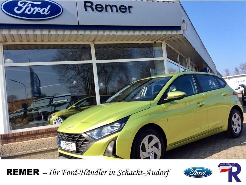 Gelb Gebraucht 2024 Hyundai i20 Select Limousine | 16.690 € (Fairer Preis) - Bild 1/4