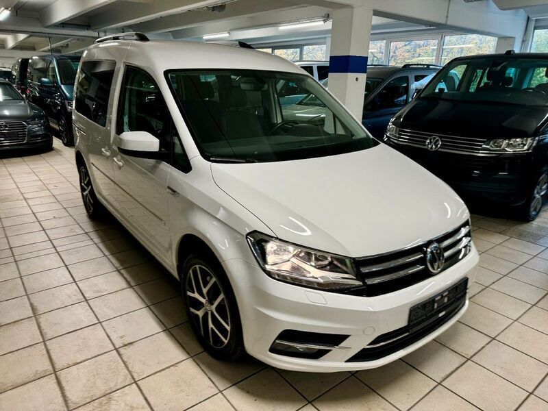 Weiß Gebraucht 2019 VW Caddy Highline Van / Kleinbus | 26.499 € (Teuer) - Bild 1/4
