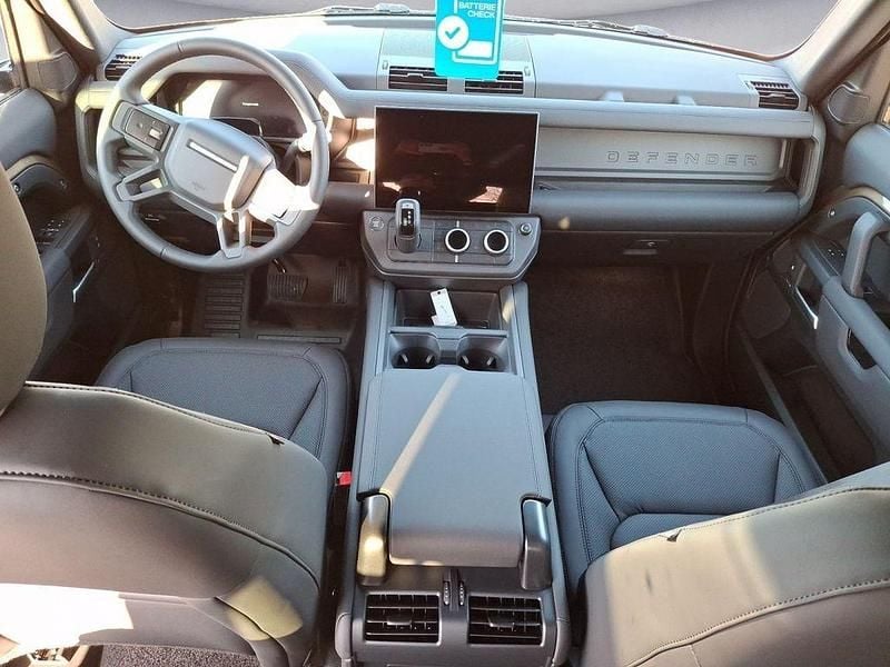 Neu Land Rover Defender SE Dynamic 250 PS (183 kW) 2026 Braun SUV