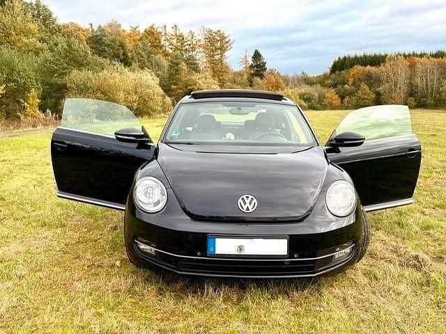 Usata VW Beetle 140 CV (102 kW) 2013 Nero Utilitaria
