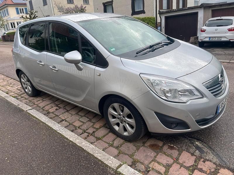 Gebraucht Opel Meriva 121 PS (88 kW) 2011 Silber Van / Kleinbus