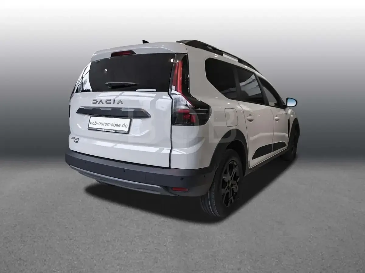 Usata Dacia Jogger Extreme 141 CV (103 kW) 2026 Beige Monovolume