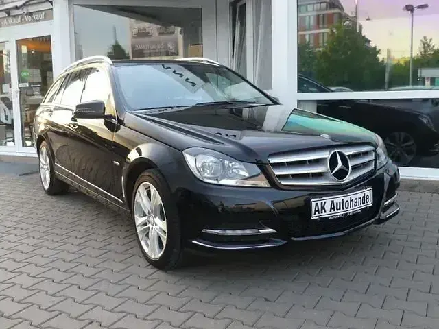 Gebraucht Mercedes C220 170 PS (125 kW) 2012 Schwarz Kombi