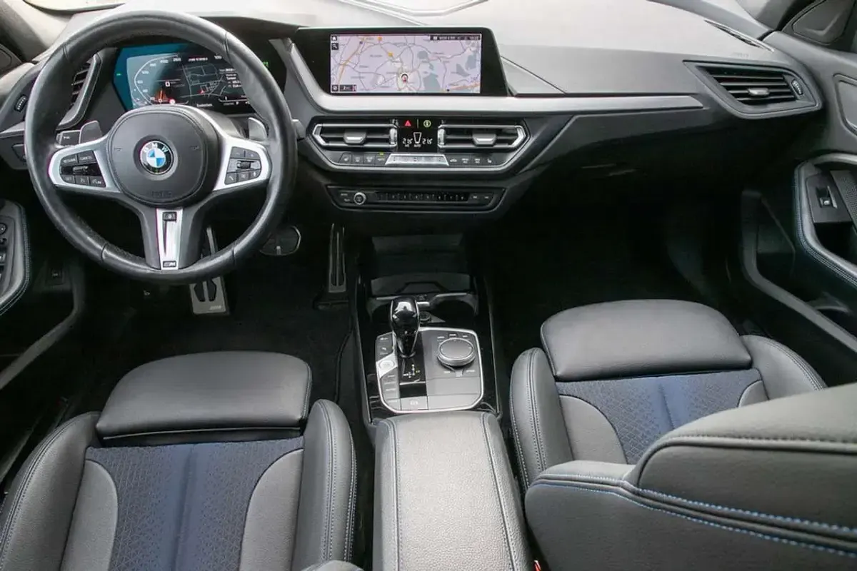 Używany BMW M135 306 KM (225 kW) 2022 Biały Hatchback