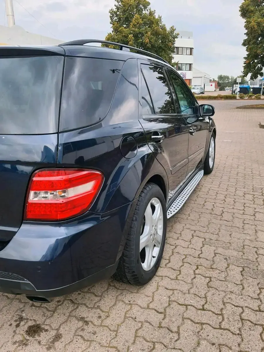 Gebraucht Mercedes ML320 224 PS (164 kW) 2007 Blau SUV