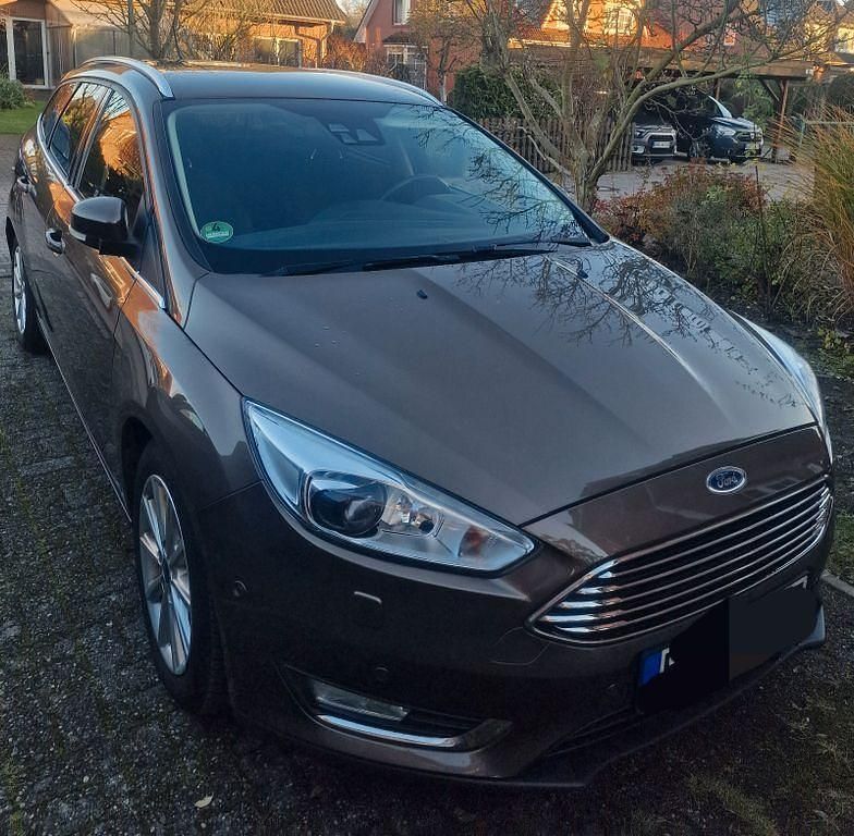 Gebraucht Ford Focus Titanium 150 PS (110 kW) 2018 Braun Kombi