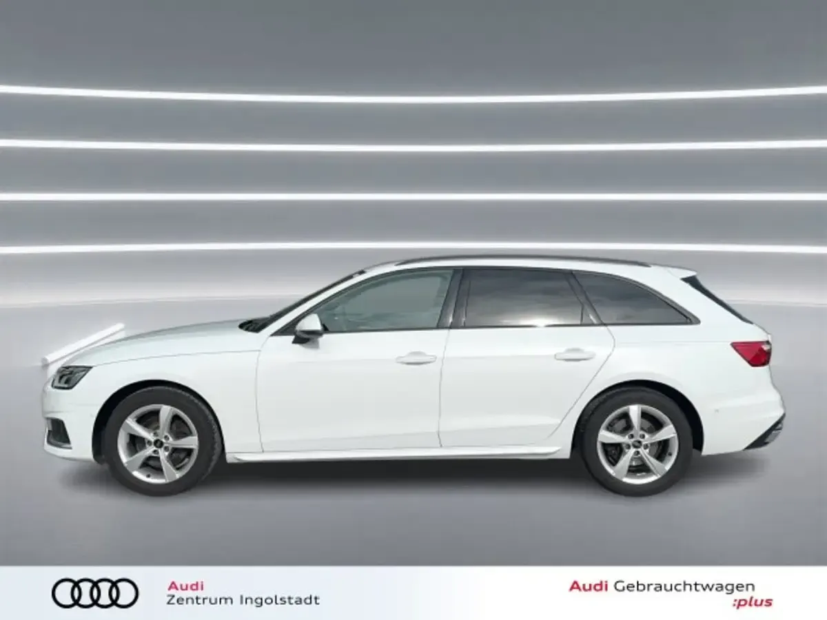 Gebraucht Audi A4 Advanced Plus 150 PS (110 kW) 2023 Gletscherweiß metallic Kombi