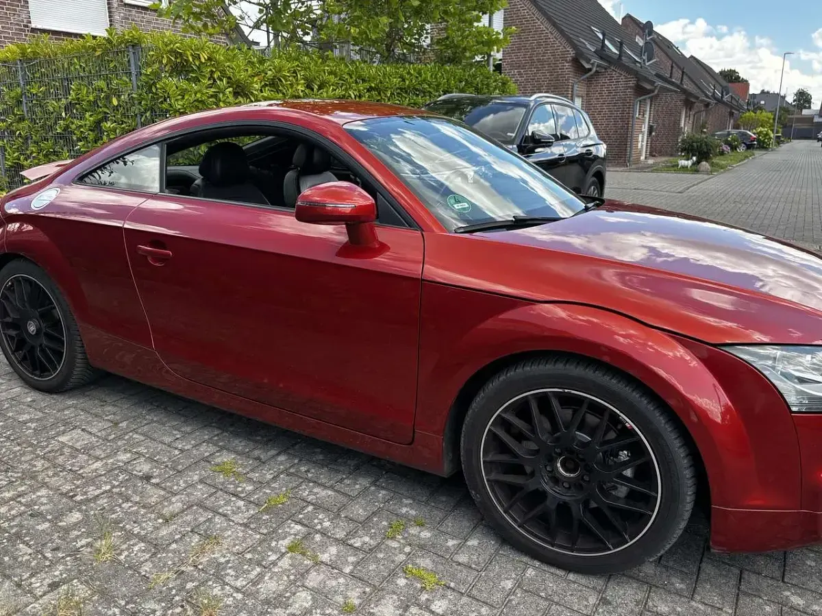 Gebraucht Audi TT 160 PS (117 kW) 2012 Rot Coupé