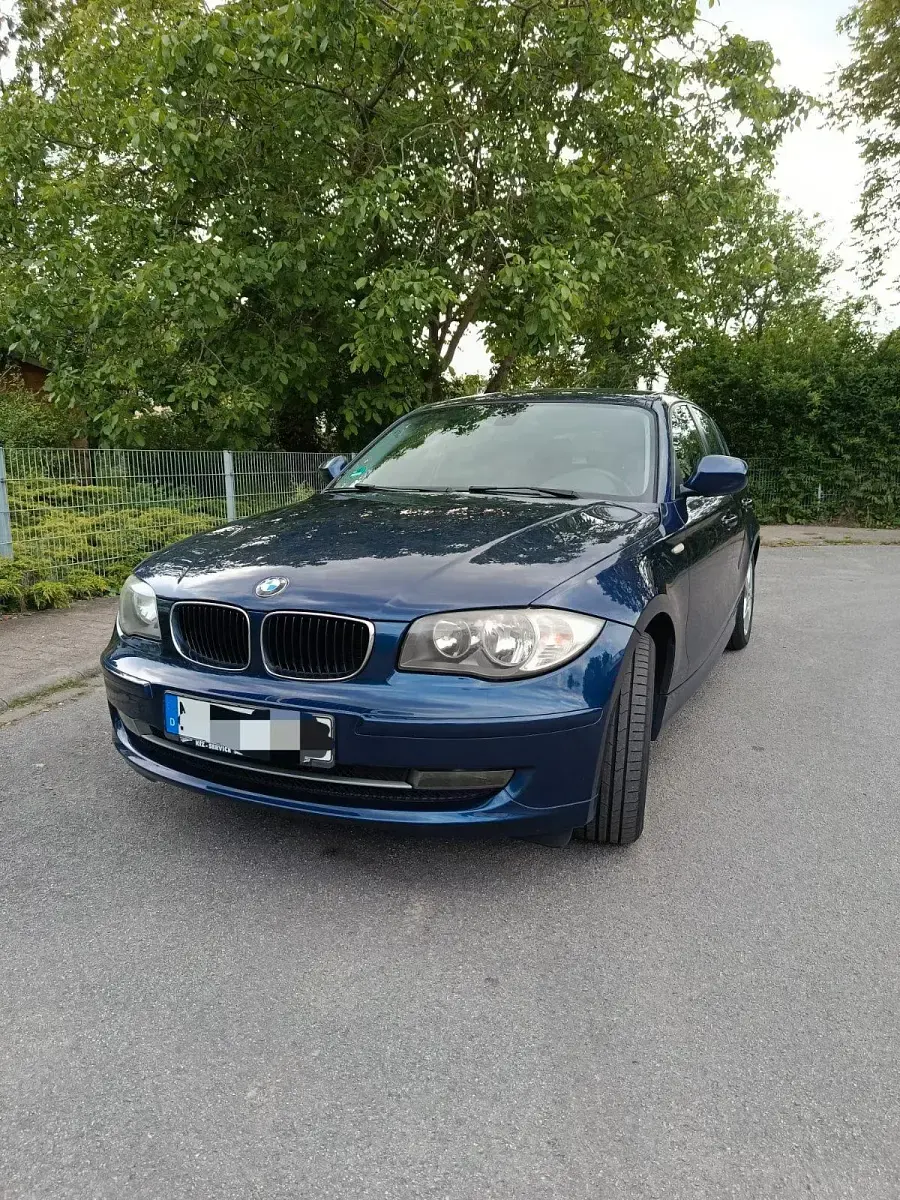 Second-hand BMW 116 122 CP (89 kW) 2011 Albastru Hatchback