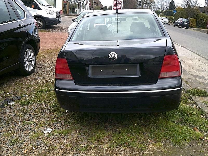 Gebraucht VW Bora Highline 102 PS (75 kW) 2002 Schwarz Limousine